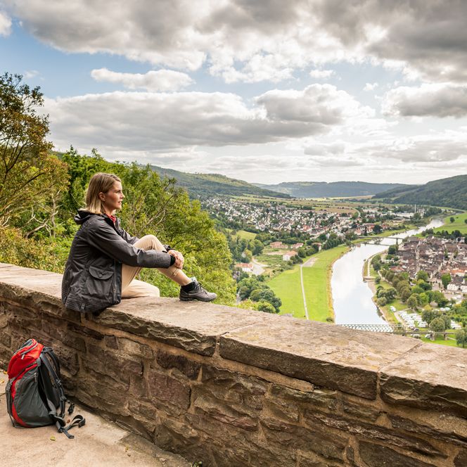Wanderin bei Bodenwerder