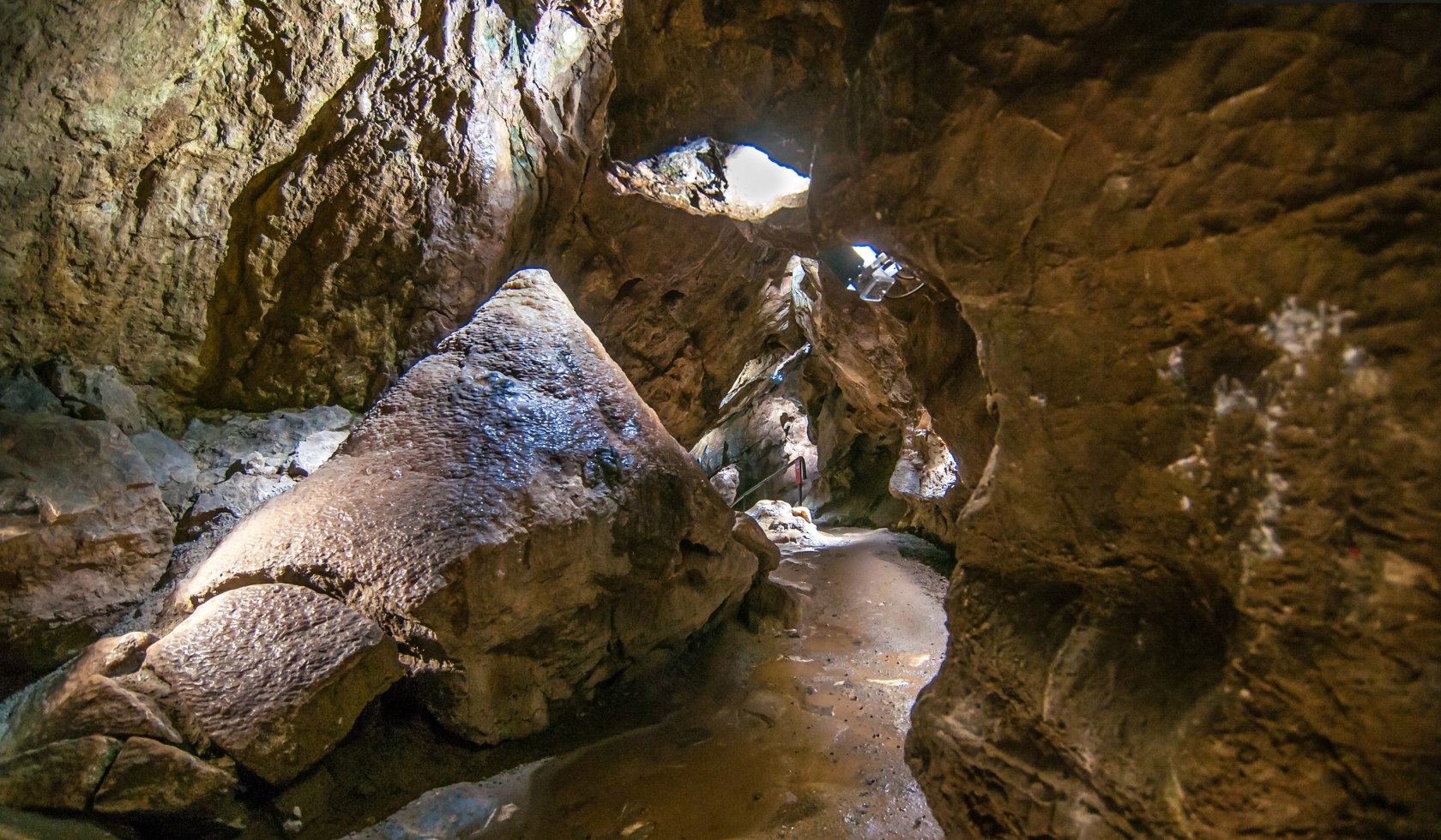 Iberg Drypstenshule Stor stalagmit, © HEZ/ Günther Jentsch
