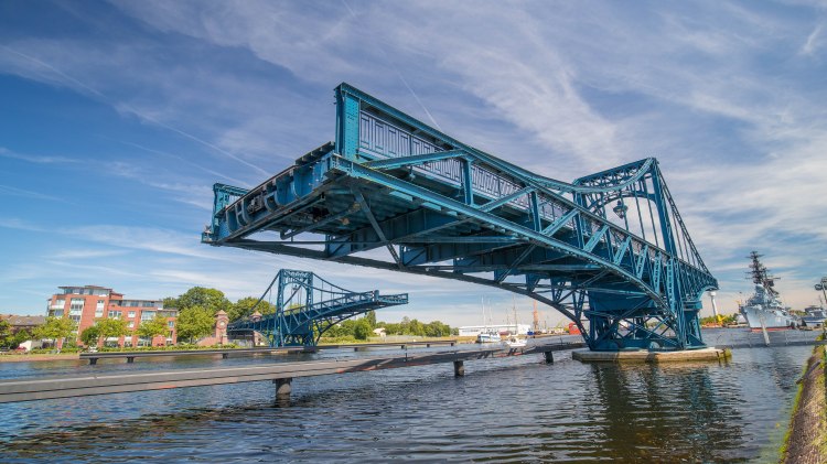 Kaiser-Wilhelm bro, Wilhelmshaven , © Wilhelmshaven Touristik &amp; Freizeit GmbH / Martin Stöver