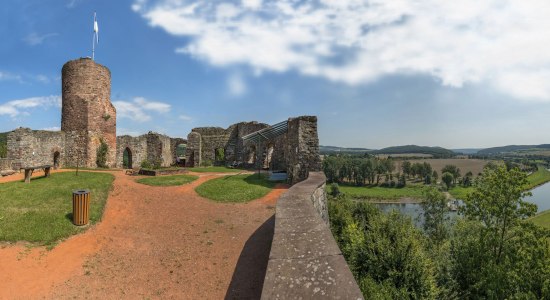 Borgruin Polle, © Fotolia / Blickfang