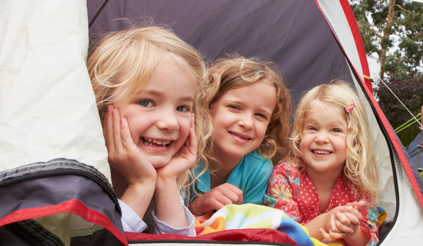 Børn camping, © Fotolia / micromonkey