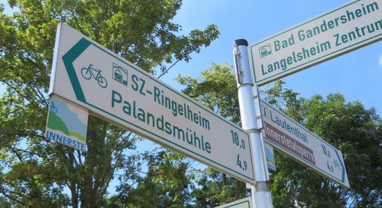 Bike skilt på den indre cykelsti, © Tourismusverband Nördliches Harzvorland / e.V. Bike skilt på den indre cykelsti, © Tourismusverband Nördliches Harzvorland / e.V.
